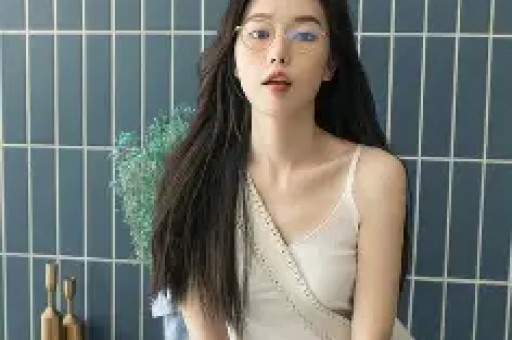 主播说丨央视曝光！新能源车企“锁电”坑惨车主车主哭诉：续航510实际跑不到300