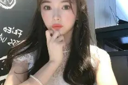 杨天真曝经纪圈潜规则 ：“签1000万告诉艺人500万很多艺人知道但是没办法”