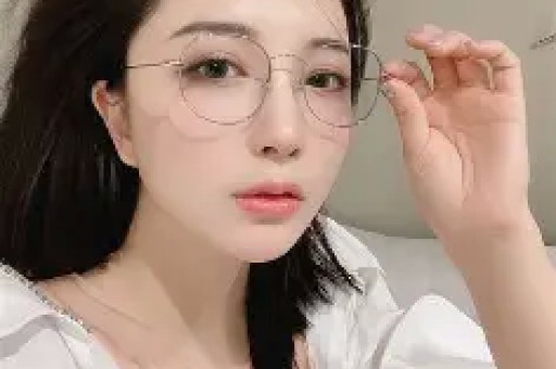陪睡陪玩只是冰山一角！又一女星自曝潜规则黑幕远比想的更肮脏