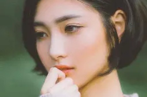 网红司晓迪直播骂白鹿“素颜普通、媚男看不起人”！评论区翻车连闺蜜都拆台蹭热度翻车最快的一次