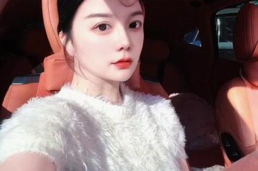 易易紫曝明星翻红后会耍大牌：红了之后就会耍大牌身边有很多